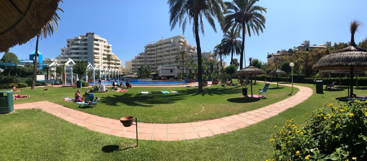 Benal beach suite, estudio con parque acuático y vistas al mar. Benalmádena Esterno foto